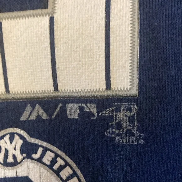 Yankees #2 Derek Jeter sweatshirt - Picture 5 of 5